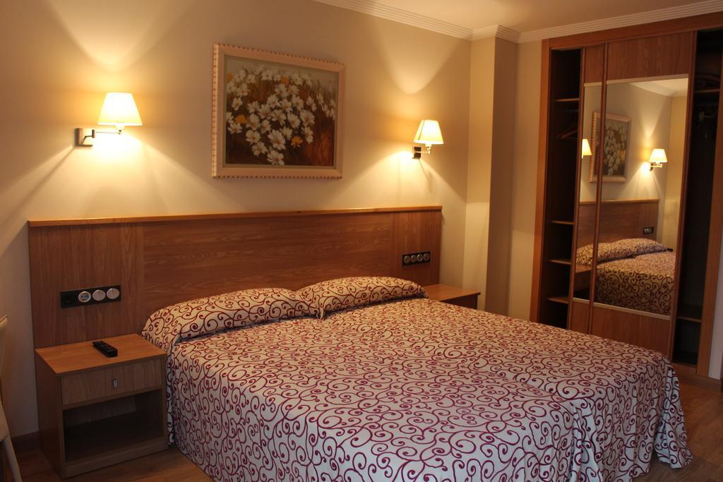 Pontus Veteris Hotel Санксенсо Стая снимка